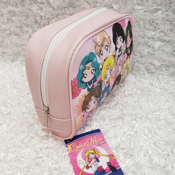 NWT Sailor Moon make-up bag - Picture 3 of 10